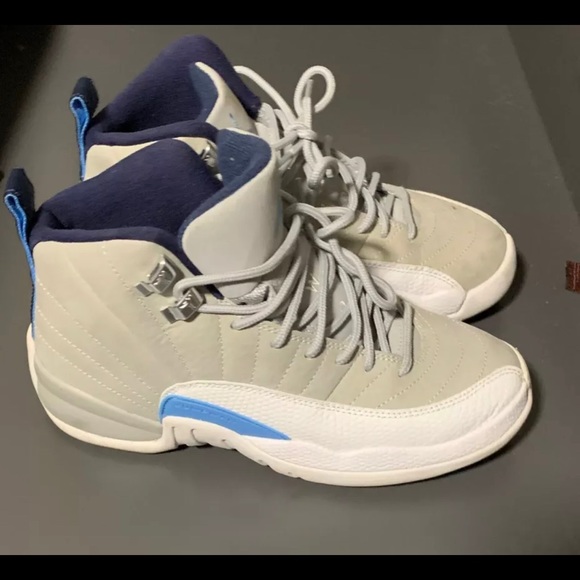 Air Jordan 12 Grey/University Blue (Boys Size 4) Slightly used - Picture 2 of 5